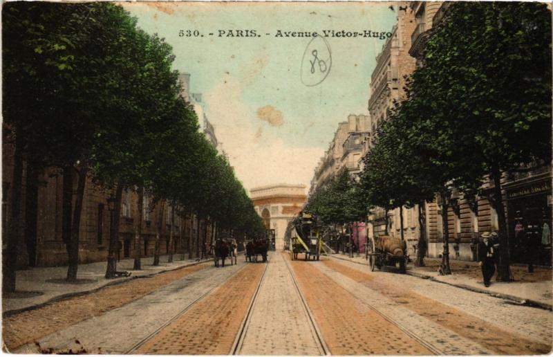 Carte postale ancienne Avenue Victor-Hugo à Paris 16e