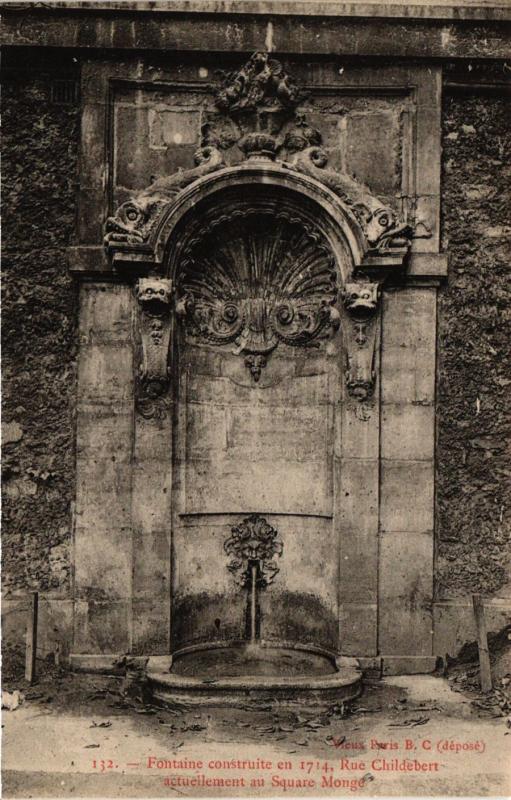 Carte postale ancienne Paris 5e-Fontaine construite en 1714 à Paris 5e