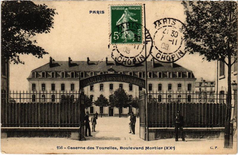 Carte postale ancienne Caserne des Tourelles - Boulevard Mortier à Paris 20e
