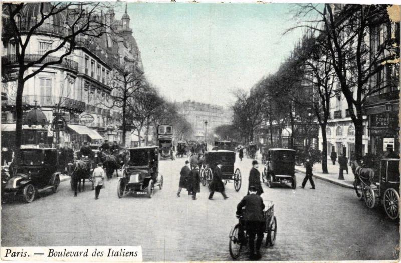 Carte postale ancienne Paris 9e - Boulevard des Italiens à Paris 9e