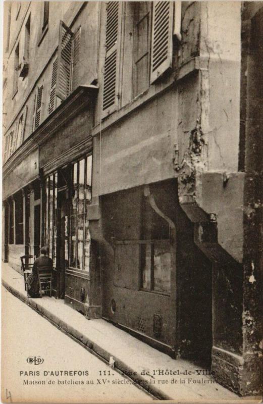 Carte postale ancienne Paris 4e - Rue de l'Hotel-de-Ville à Paris 4e