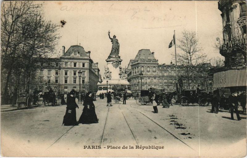 Carte postale ancienne Paris 3e, 10e et 11e - Place de la République à Paris 3e
