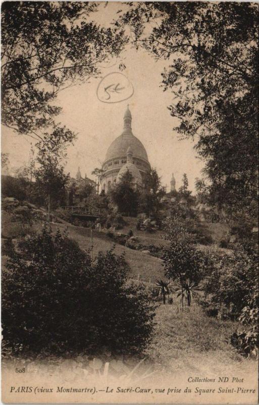 Carte postale ancienne Vieux Montmartre - Le Sacré-Coeur, vue prise du Square Saint-Pierre à Paris 18e