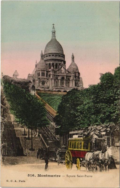 Carte postale ancienne Montmartre - Square Saint-Pierre à Paris 18e
