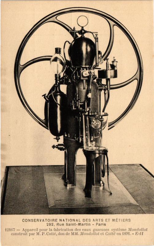 Carte postale ancienne Paris (3e) Cnam - App. Pour la fabrication des euax gazeuzes à Paris 3e