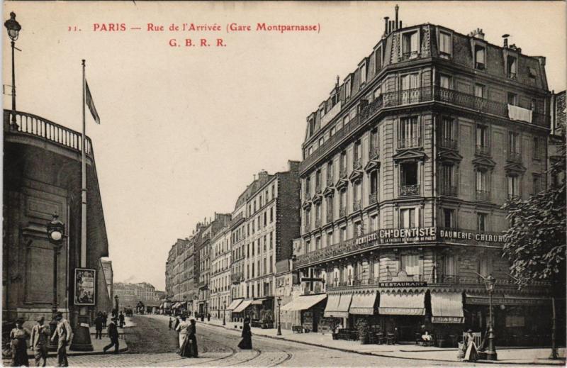 Carte postale ancienne Rue de l'Arrivée (Gare Montparnasse) à Paris 6e