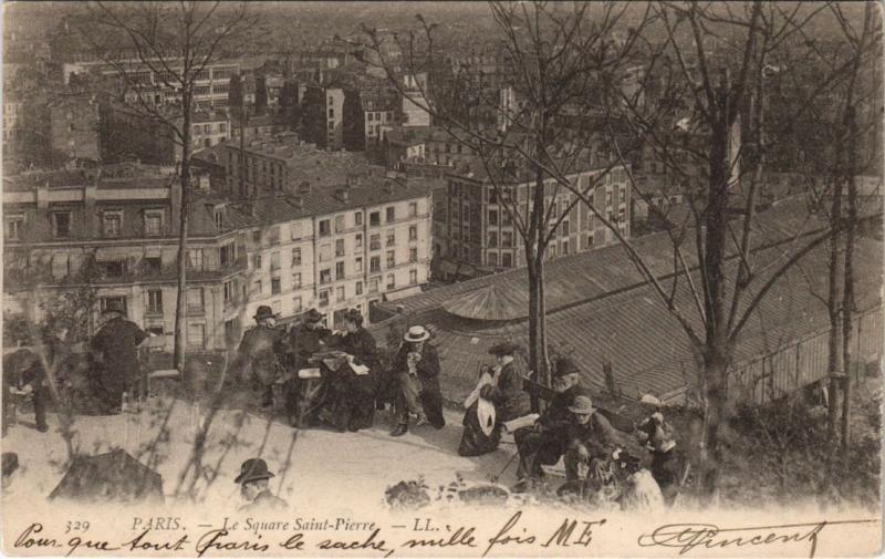 Carte postale ancienne Paris - Le Square Saint-Pierre à Paris