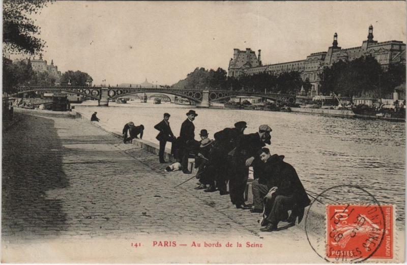 Carte postale ancienne Paris - Au bords de la Seine à Paris