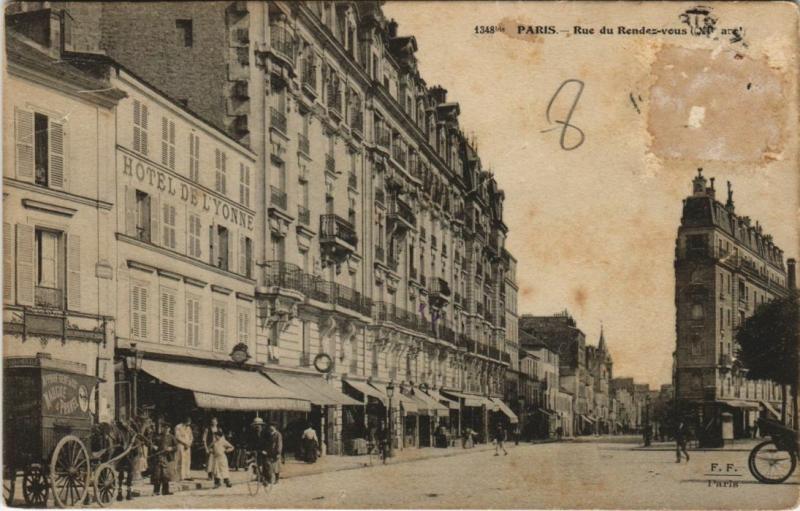 Carte postale ancienne Paris 11e Rue de Rendez-vous à Paris 11e
