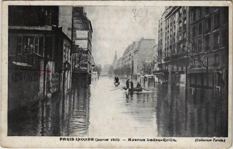 Carte postale ancienne Paris Inondé (Janvier 1910) - Avenue Ledru-Rollin à Paris 12e