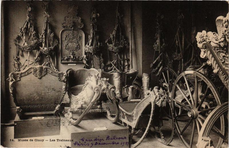 Carte postale ancienne Paris 5e-Musée de Cluny-Les Traineaux à Paris 5e