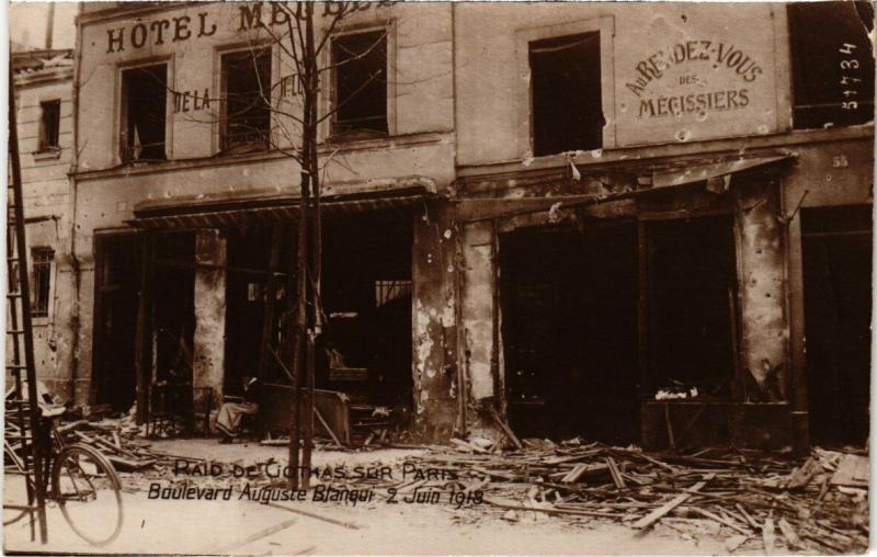 Carte postale ancienne Raid de Gothas sur Paris - Boulevard Auguste Blanqui 2 Juin 1918 à Paris 13e