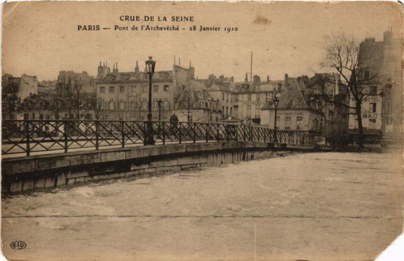 Carte postale ancienne Paris 5e-Pont de l'Archevéché à Paris 5e
