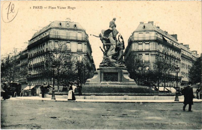 Carte postale ancienne Place Victor Hugo à Paris 16e
