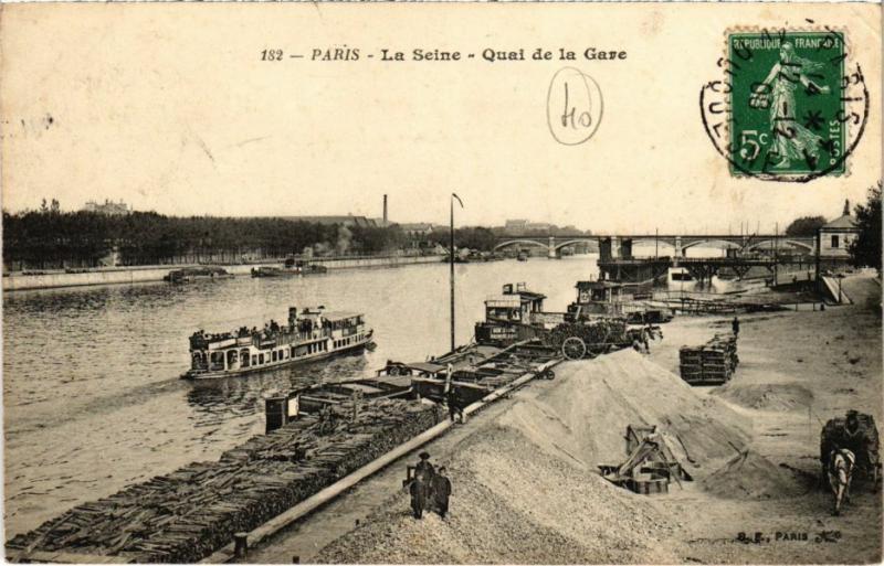 Carte postale ancienne Paris 13e - La Seine - quai de la Grace à Paris 13e