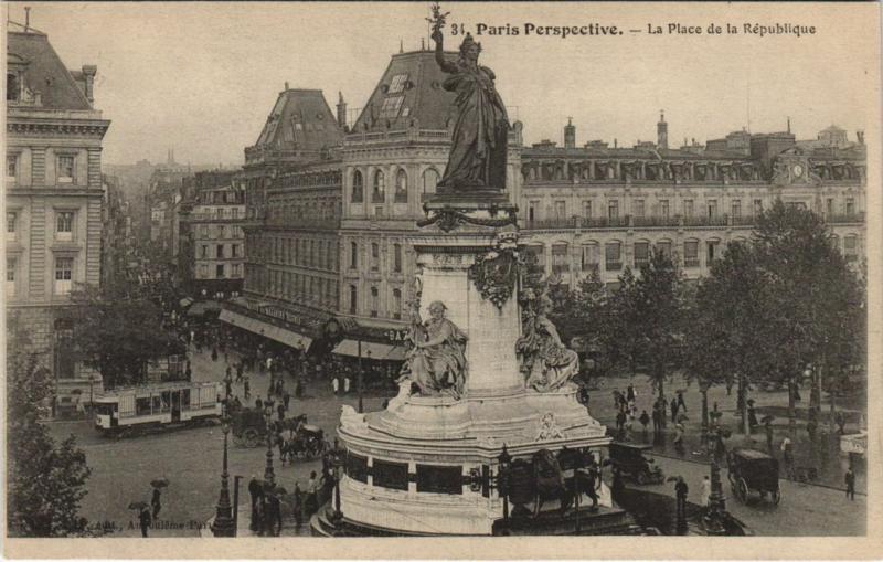 Carte postale ancienne Paris Perspective. 34. place de la République