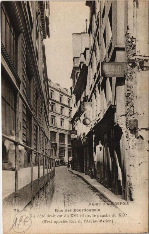 Carte postale ancienne Paris 4e - Rue des Bourdonnais à Paris 4e