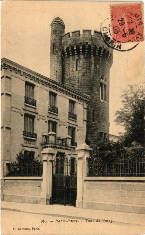 Carte postale ancienne Passy - Tour de Passy à Paris 16e