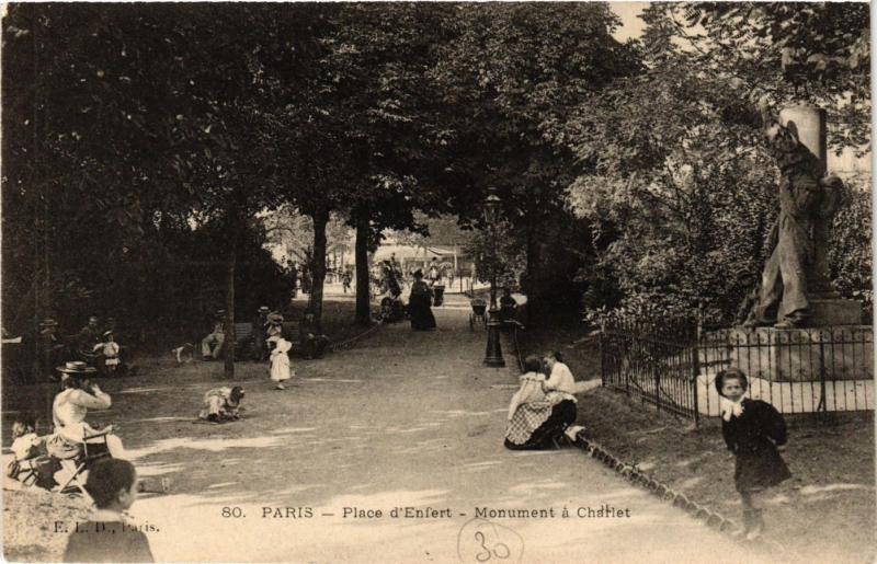 Carte postale ancienne Place Denfert - Monument à Charlet à Paris 14e