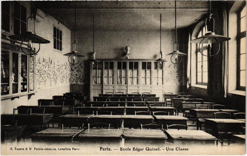 Carte postale ancienne Ecole Edgar Quinet - Une Classe à Paris 9e