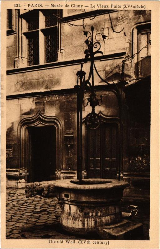 Carte postale ancienne Paris 5e-Musée de Cluny-Le Vieux Puits à Paris 5e