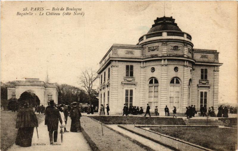 Carte postale ancienne Bois de Boulogne - Bagatelle - Le Château (côté Nord) à Paris