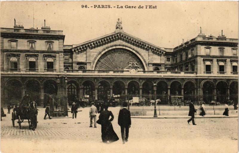 Carte postale ancienne Paris (10e) - Gare de l'Est à Paris 10e
