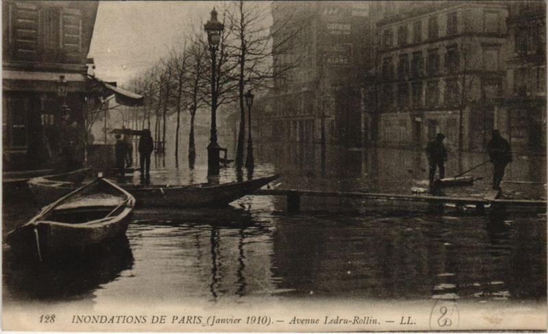 Carte postale ancienne Paris 12e - Avenue Ledru-Rollin - Ll.128 à Paris 12e