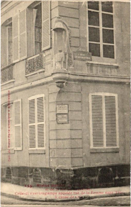 Carte postale ancienne Paris 4e - Statue mutilée à Paris 4e
