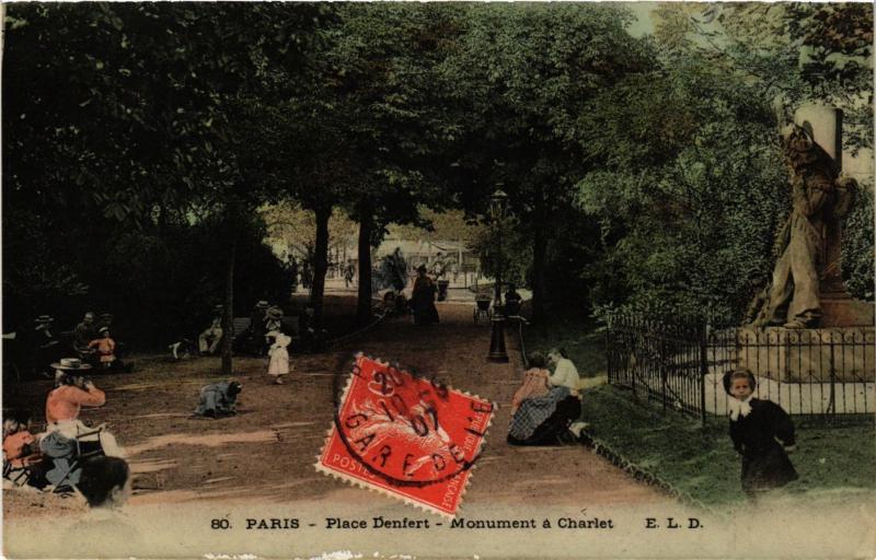 Carte postale ancienne Place d'Enfert Monument à Charlet à Paris 14e