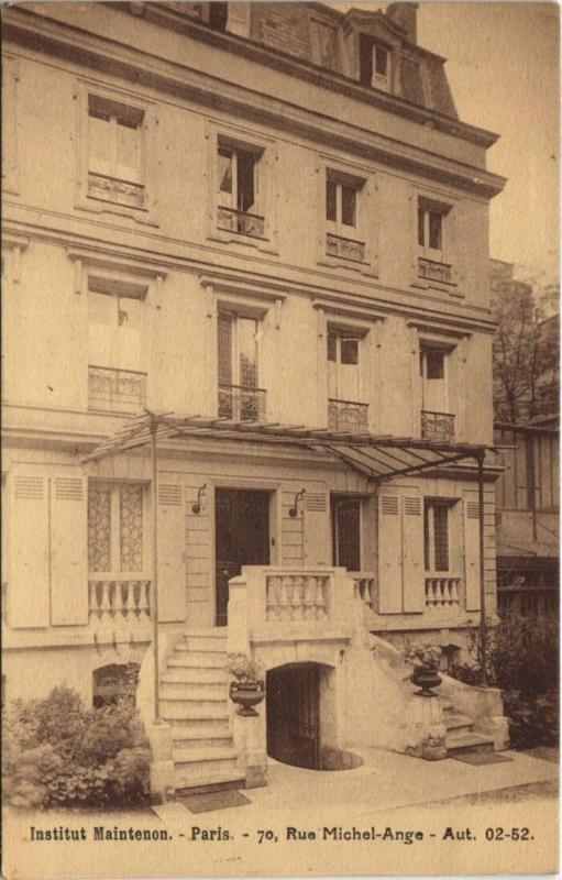 Carte postale ancienne Institut Maintenon - Rue Michel-Ange à Paris 16e