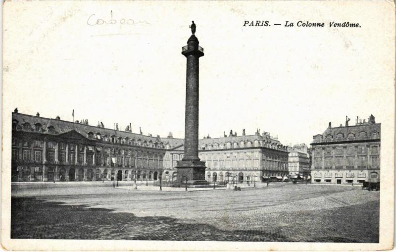 Carte postale ancienne Paris 1e - La colonne Vendome à Paris 1er