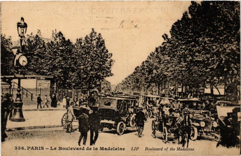 Carte postale ancienne Paris 9e - Le Boulevard de la Madeleine à Paris 9e