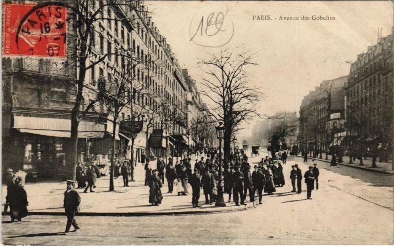 Carte postale ancienne Avenue des Gobelins à Paris 13e