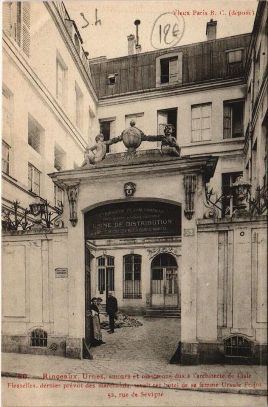 Carte postale ancienne Paris 3e - Rinceaux Urnes à Paris 3e