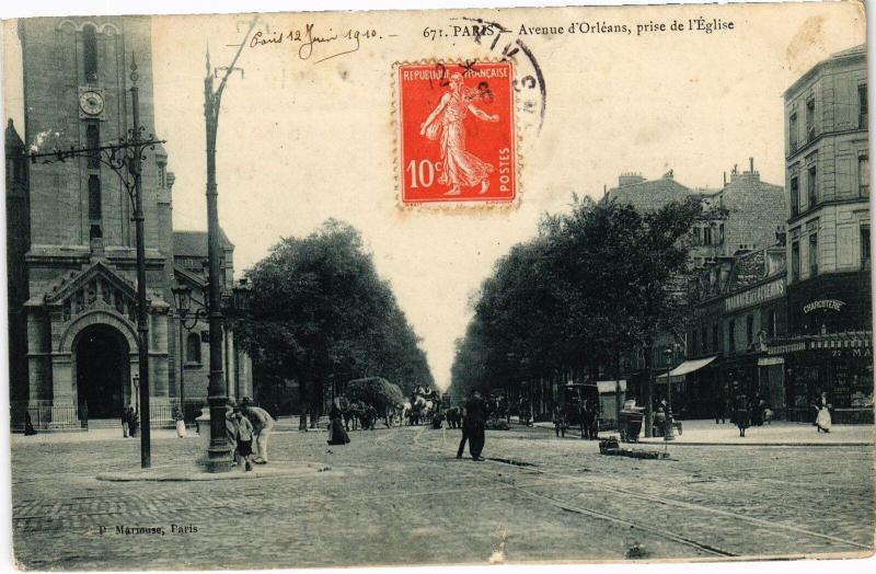 Carte postale ancienne Avenue d'Orléans, prise de l'Eglise à Paris 14e