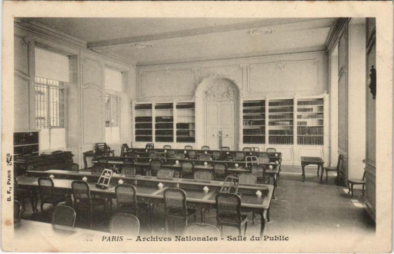 Carte postale ancienne Paris 3e Archives Nationales Salle du Public à Paris 3e