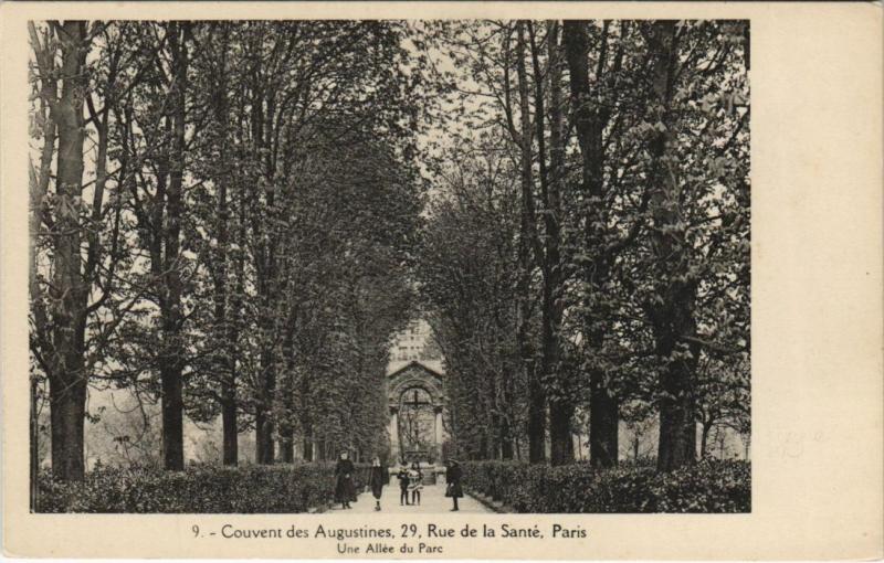 Carte postale ancienne Couvent des Augustines - Rue de la Santé - Une Allée du Parc à Paris 13e