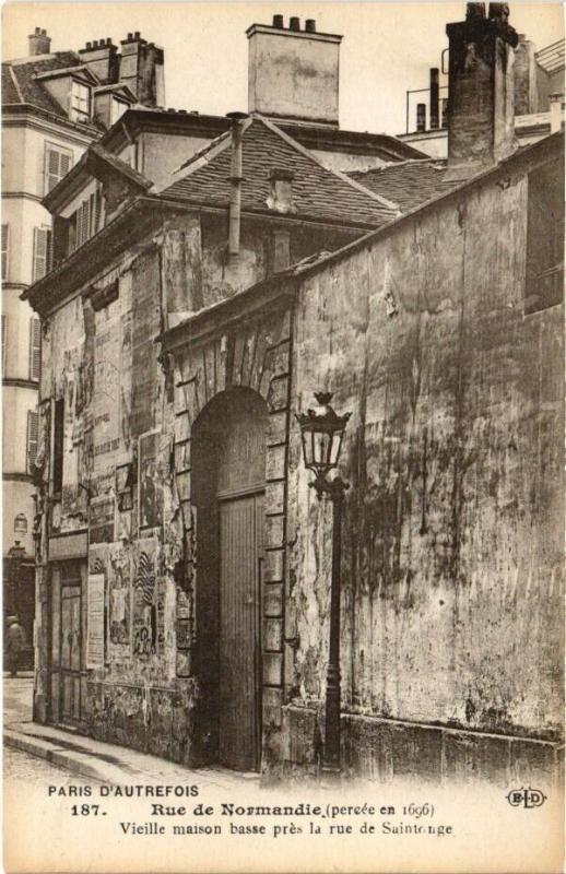 Carte postale ancienne Paris 3e - Rue de Normandie à Paris 3e