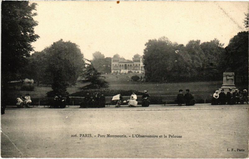 Carte postale ancienne Parc Montsouris - L'Observatoire et la Pelouse à Paris 14e