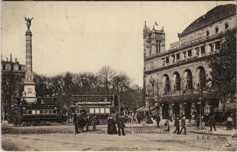 Carte postale ancienne Paris 1e - Statue de la Victoire à Paris 1er