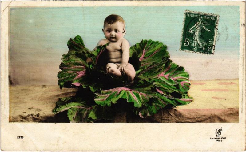 Carte postale ancienne Paris - Baby à Paris