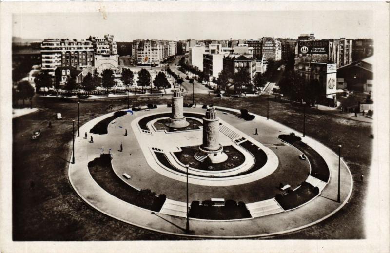 Carte postale ancienne Les Fontaines de la Porte de Saint Cloud à Paris 16e