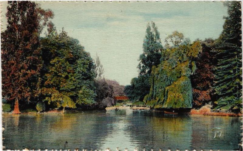 Carte postale ancienne Bois de Boulogne - Le Lac à Paris