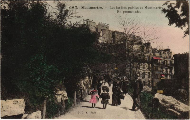 Carte postale ancienne Montmartre - Les Jardins publics de Montmartre - En promenade à Paris 18e