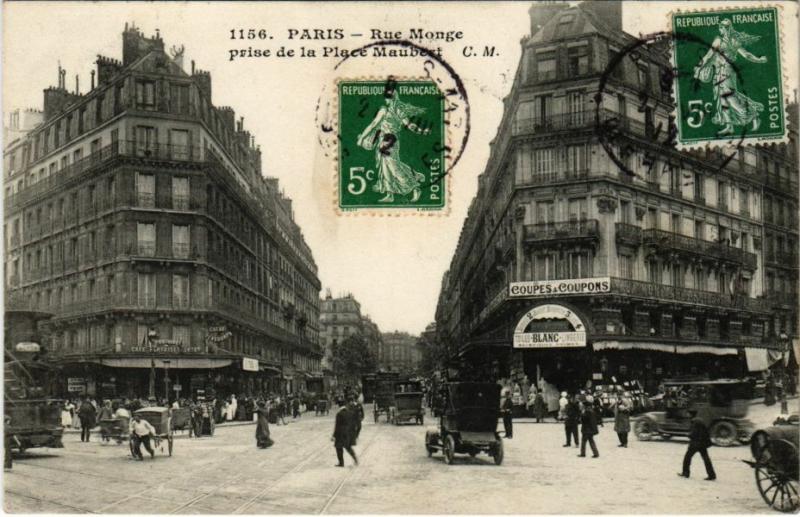 Carte postale ancienne Paris 5e - Rue Monge prise de la Place Maubert à Paris 5e