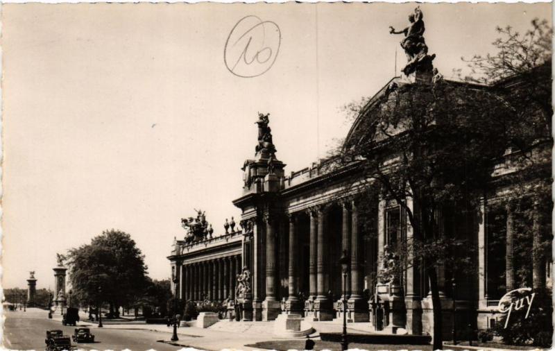 Carte postale ancienne Paris (8e) - Le Grand Palais à Paris 8e