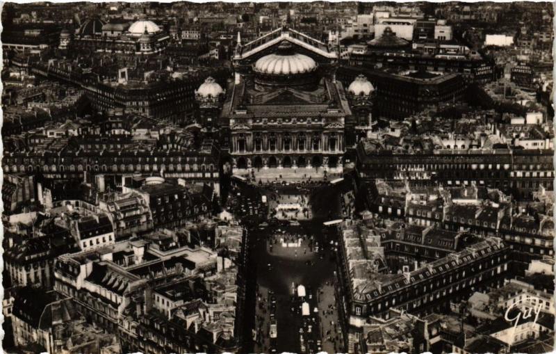Carte postale ancienne En avion sur Paris 9e à Paris 9e