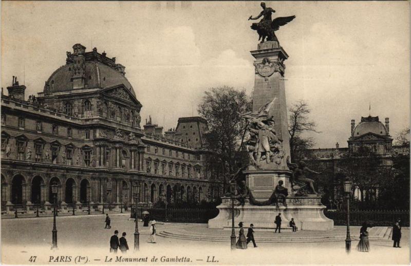 Carte postale ancienne Paris 1e - Le Monument de Gambetta à Paris 1er