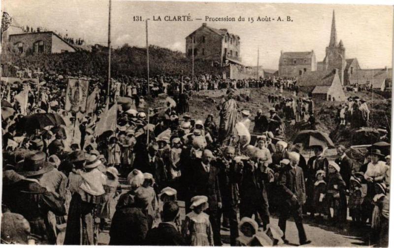 Carte postale ancienne La Clarte - Procession du 15 Aout